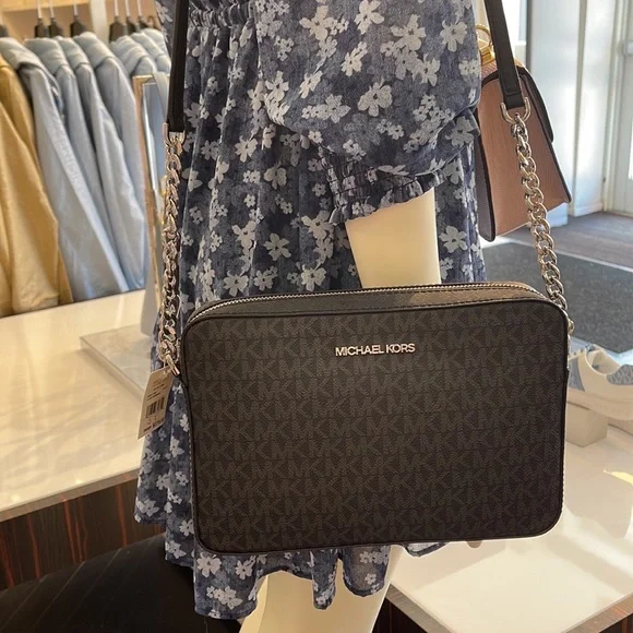 Michael Kors Jet Set Item Large East West Zip Crossbody Black - Picture 16 of 16